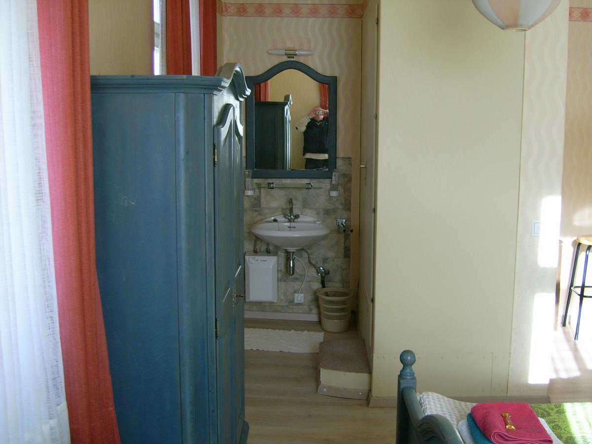 Gasthaus Zur Traube Hatzenport Szoba fotó